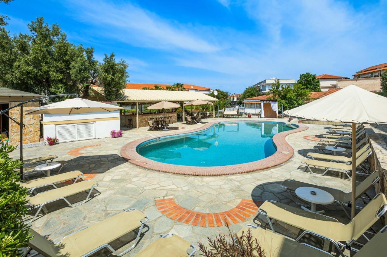 חניוטי Nikiforos Village מראה חיצוני תמונה